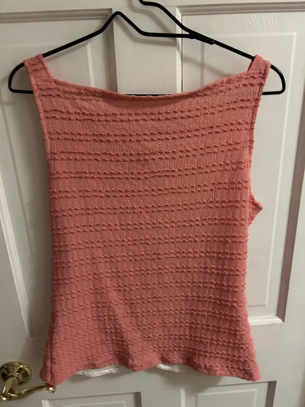 SHEIN Coral Pink Textured Button-Front Tank Top - Picture 4 of 5